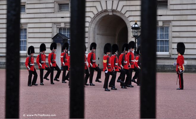 Changing of the Guard at Buckingham Palace (Where, When + Other Tips)