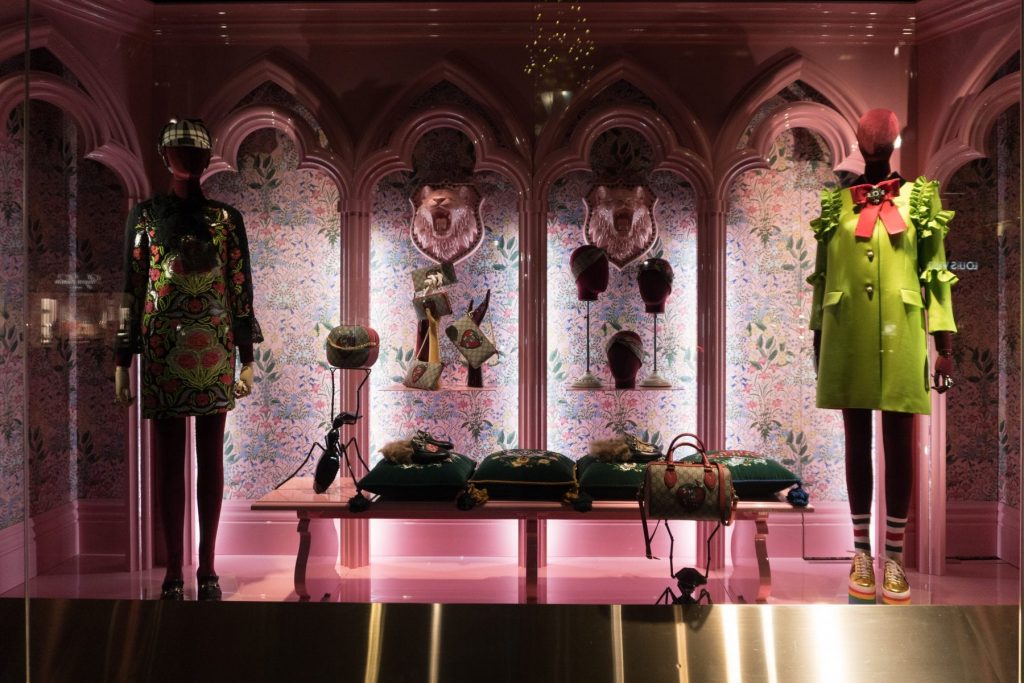 Interior Design Of Gucci Store