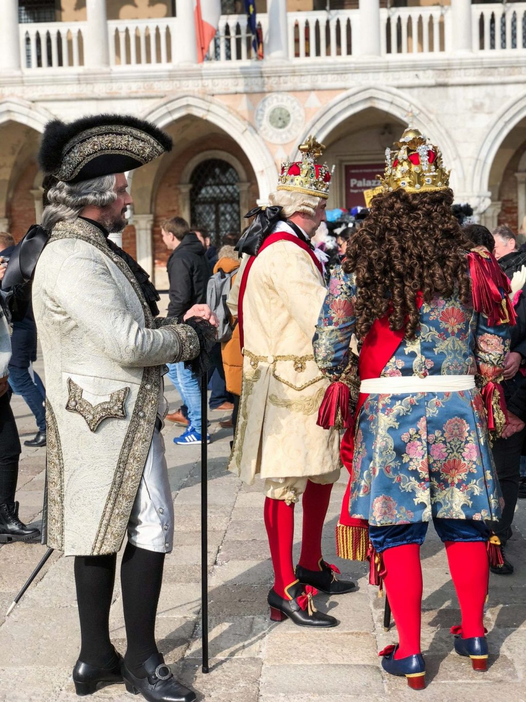 Venice Carnival Costumes, Venice Carnival 2018 Photos, Venice Carnival, Carnival Venice Italy, Venice Carnival, Carnevale Di Venezia, Venetian Masquerade Masks, Carnivale Di Venezia, Carnival Venice, Carnival Venezia, Best Halloween Costume Ideas On Pinterest, Carnaval Venice, Carnaval Venezia, Carnaval Di Venezia