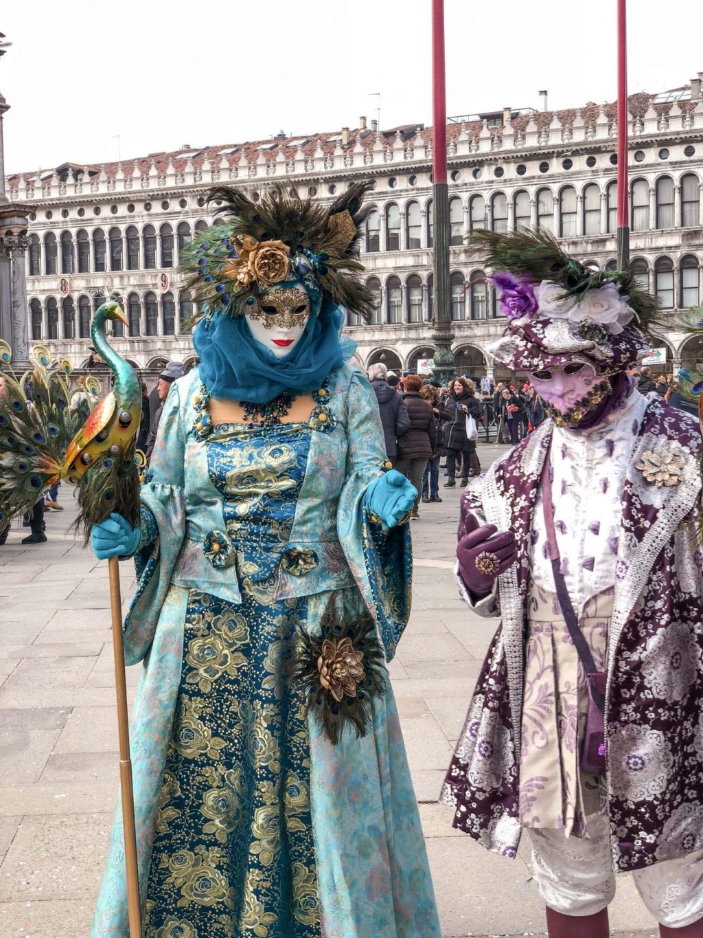 Lace cape with roses | Venetian Carnival Costume